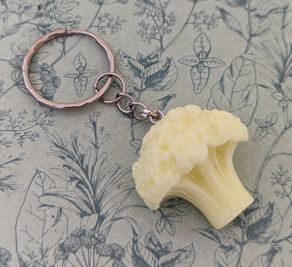 Cauliflower keychain, foodie keychain, vegetable keychain, novelty Keyring, novelty gifts, cauliflower lovers, vegan gifts, vegan keychain