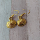Seashell earrings, beach earrings, beach jewelry, seashell jewelry, gold earrings, charm earrings, mermaid earrings, mermaid jewelry