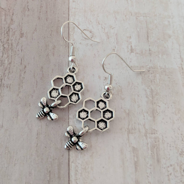 Bumble bee and honeycomb earrings, summer accessories, summer jewelry, bee keeper gifts, bee gifts, insect gifts, insect earrings,