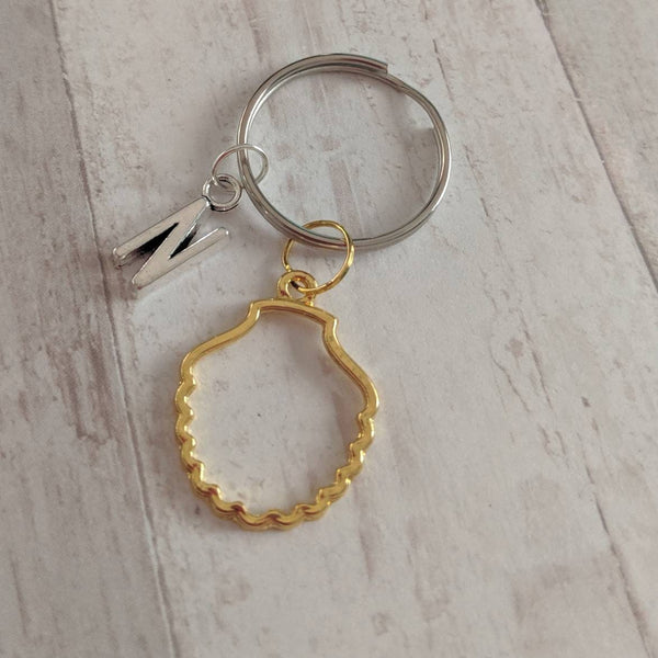 Shell keyring, Initial keyring, personalised keyrings, summer gifts, bag charm, teen gifts, beach accessories, gifts for her, seaside gift
