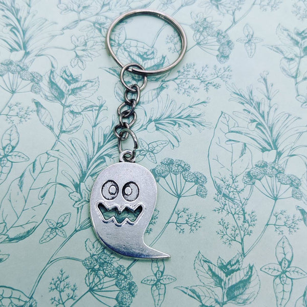 Ghost keyring, ghost keychain, Halloween gifts, Halloween lovers, ghost hunter gifts, bff gifts, paranormal gifts, spooky gifts, gift ideas