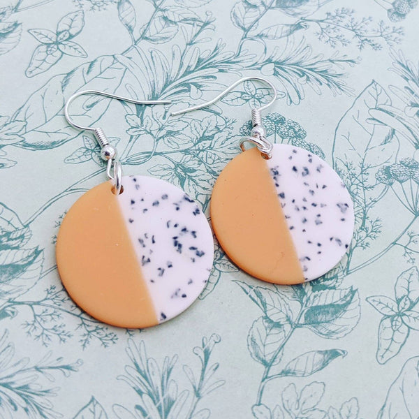 girly earrings, trendy earrings, minimalist earrings, cute earrings, retro earrings, girly jewelry, gift ideas,