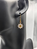 Daisy earrings, flower earrings, flower jewellery, gift for a florist, flower girl earrings, floral earrings, floral accessories,
