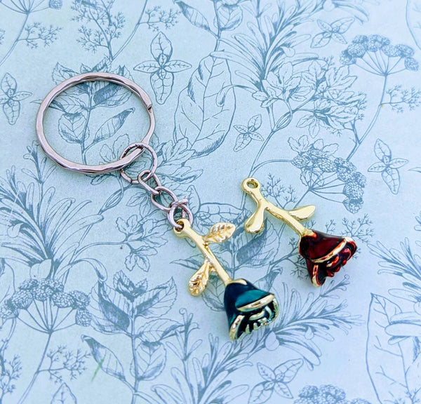 Rose keyring, Valentine's day gifts, gifts for girlfriends, flower themed keychain, flower inspired gifts, anniversary inspired gifts,