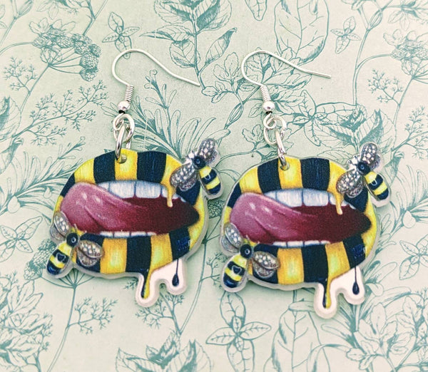 Bee earrings, bee jewelry, bee lover gifts, lip earrings, statement jewellery, kawaii earrings, kawaii jewelry, retro earrings, retro gifts,