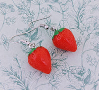 3d strawberry earrings, strawberry jewellery, Strawberry lover gifts, fruit earrings, kawaii jewelry, aesthetic earrings, retro gifts,