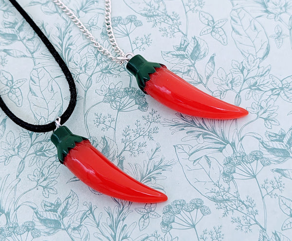 Chilli pepper necklace, chilli jewelry, chilli lovers, foodie gifts, foodie necklace, food lover gifts, chef gifts, chef jewellery,