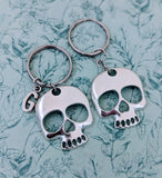 Skull keychain, day of the dead gifts, Halloween gifts, Halloween accessories, gothic accessories, gifts for goths, skull Keyring,