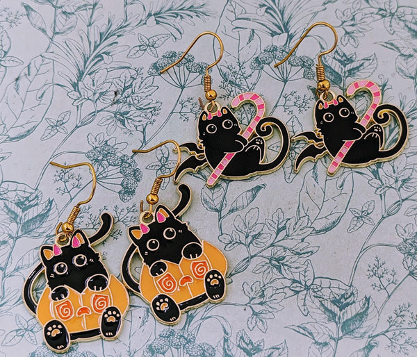 Black Halloween cat earrings, Halloween jewelry, pumpkin cat earrings, pumpkin jewellery, Halloween gifts, cat jewellery, black cat lovers,