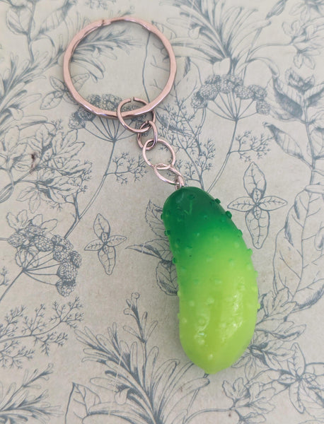 Pickle keychain, pickle Keyring, pickle lover gifts, novelty keychain, foodie gifts, foodie keychain, food lover gifts, quirky keychain,