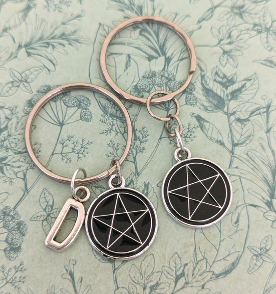 Pentagram witch keychain, black pentagram Keyring, witchy gifts, gifts for witches, paranormal investigators gifts, ghost hunter gifts,