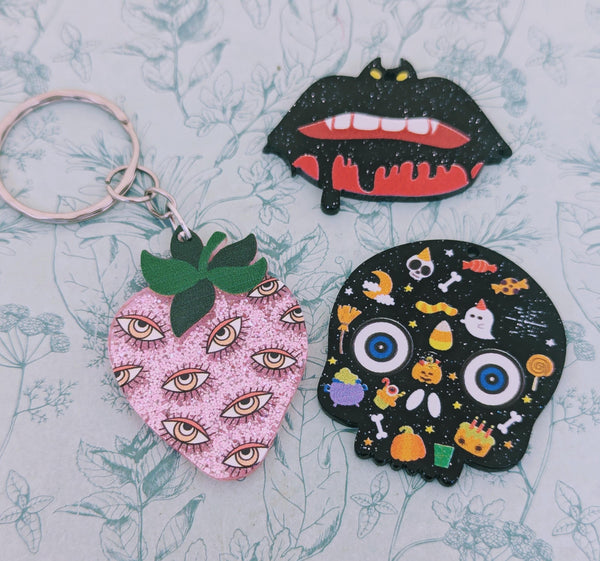 Halloween keychain, Halloween keyring, skull keyring, skull keychain, Strawberry keychain, Halloween lover gifts, Halloween bags accessories