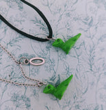 Green lizard necklace, green lizard jewellery, lizard themed gifts, gifts for lizard lovers, lizard mom gifts, reptile lover gifts,