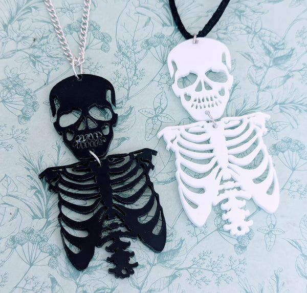 Big skeleton Halloween necklace, Halloween jewellery, gothic skeleton jewellery, gothic inspired gifts, Halloween lover gifts,