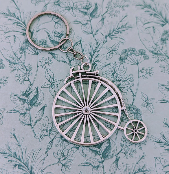 Penny farthing bicycle keychain, gifts for cyclists, bicycle lover gifts, cyclist accessories, bicycle themed gifts, secret Santa gifts,