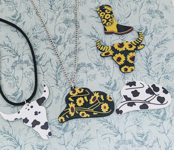 Sunflower cowboy hat necklace, sunflower gifts, cow lover gifts, sunflower themed necklace gifts, cowgirl lover gifts, cowgirl jewellery,