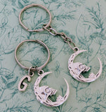 Skull moon keyring, gothic style keyring, gothic lover gifts, skull themed gifts, Halloween themed, gifts for goths, moon themed gifts