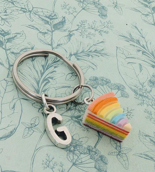 Cute rainbow cake keyring, baker keyring gifts, gifts for bakers, chef inspired, cake lover gifts, rainbow themed, birthday themed gifts,