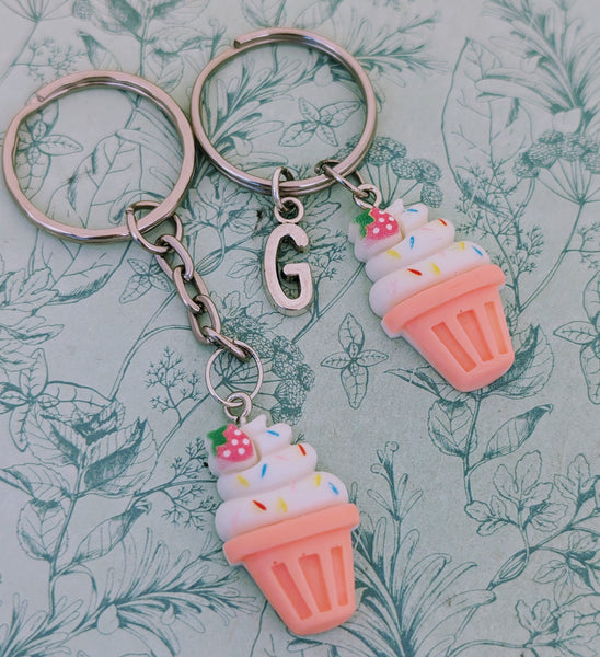 Strawberry ice cream keyring, strawberry ice cream lovers, gifts for ice cream lovers, summer gifts ideas, food lover gifts, foodie inspiredALL