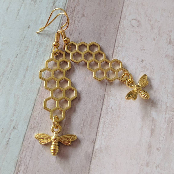 Bee earrings, bee jewellery, honeycomb earrings, insect earrings, bee keeper gifts, summer earrings, summer jewellery, gifts for her,