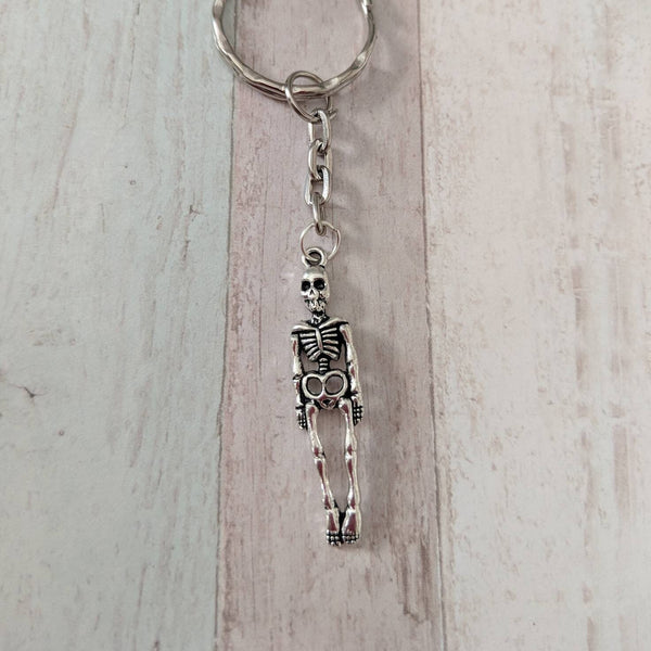 Skeleton keyring, Halloween keychain, skeleton gift, gothic keyring, gothic gifts, skull keyring, Halloween party, party favours