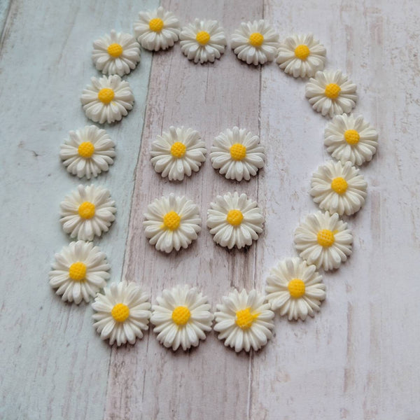 Daisy earrings, flower earrings, flower jewelry, gifts for her, bridesmaid gifts, hippie earrings, friend gifts, stud earrings, bff gifts