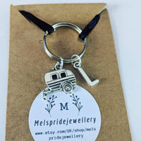 Caravan keyring, caravan keychain, caravaning gifts, sister gifts, bff gifts, camper keychain, caravan gifts, initial keychain, bag charm