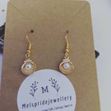 Clamshell earrings, seashell earrings, beach earrings, summer earrings, mermaid earrings, gifts for her, nautical earrings, pearl earrings