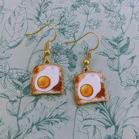 Egg on toast earrings, foodie earrings, foodie jewellery, food lovers, novelty earrings, novelty jewellery, kawaii earrings, kawaii jewelry,