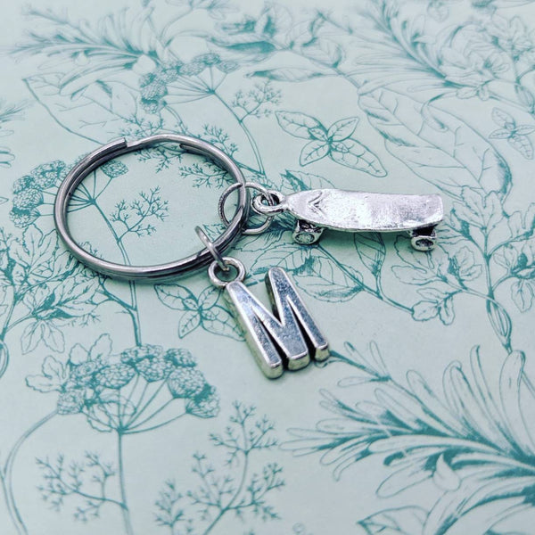 Skateboard keychain, skateboard Keyring, skateboarder gifts, boyfriend gifts, skater gifts, personalised keyring, personalised gifts, bff