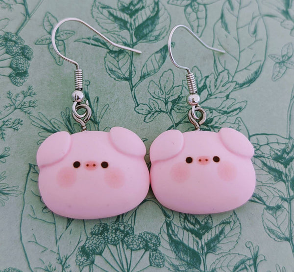 Pig earrings, pig jewelry, pig lover gifts, kawaii jewelry, kawaii earrings, kitschy earrings, gifts for pig lovers, pig themed, piggy gift