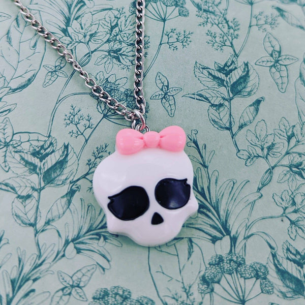 Sugar skull necklace, skull jewelry, gifts for goths, gothic themed, skull inspired gifts, gothic gifts, gothic pendant, Halloween necklace