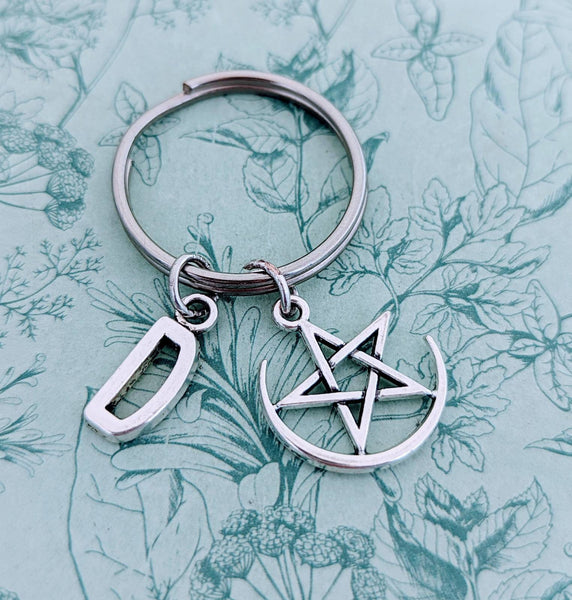 Pentagram keychain, pentagram keyring, pentagram gifts, wiccan gifts, witch coven gifts, witch core accessories, celestial inspired gifts