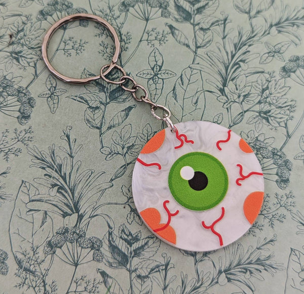 Eyeball Keychain, Halloween keychain, big Halloween keyring, Halloween accessory, spooky Keychain, spooky gifts, Halloween themed,